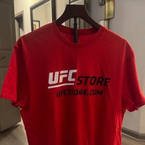 🔥UFC Red Logo Short Sleeve Tee🔥😎BRAND NEW ❣️